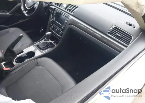 2016 Volkswagen Passat 1.8T Se из США, поврежденный, VIN 1VWBT7A38GC054119